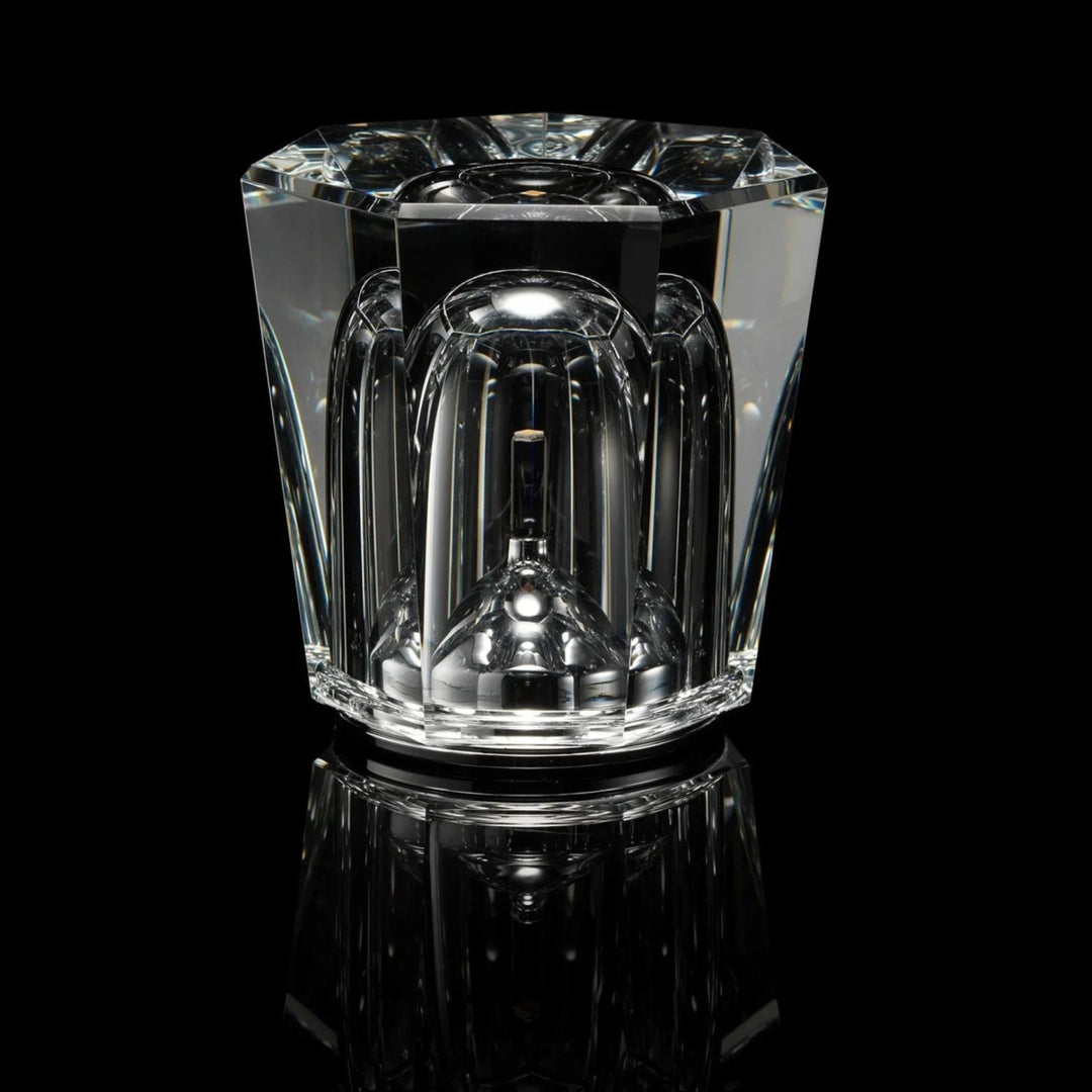 VÉLORIA bordlampe i krystal | Diamantformet design og 360° lysspil | Trådløs og USB-opladelig | Op til 12 timers lystid