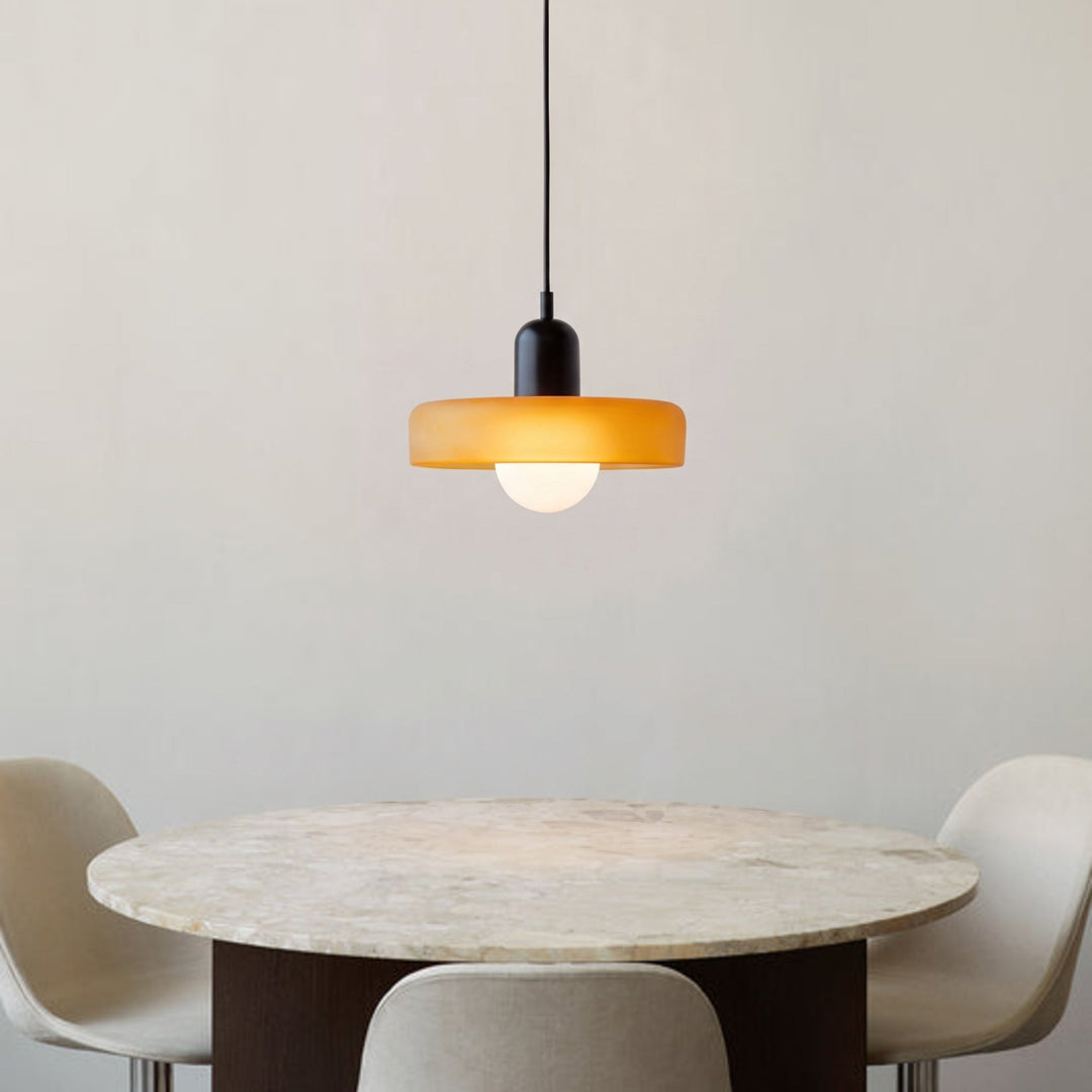 Bauhaus-pendel af farvet glas