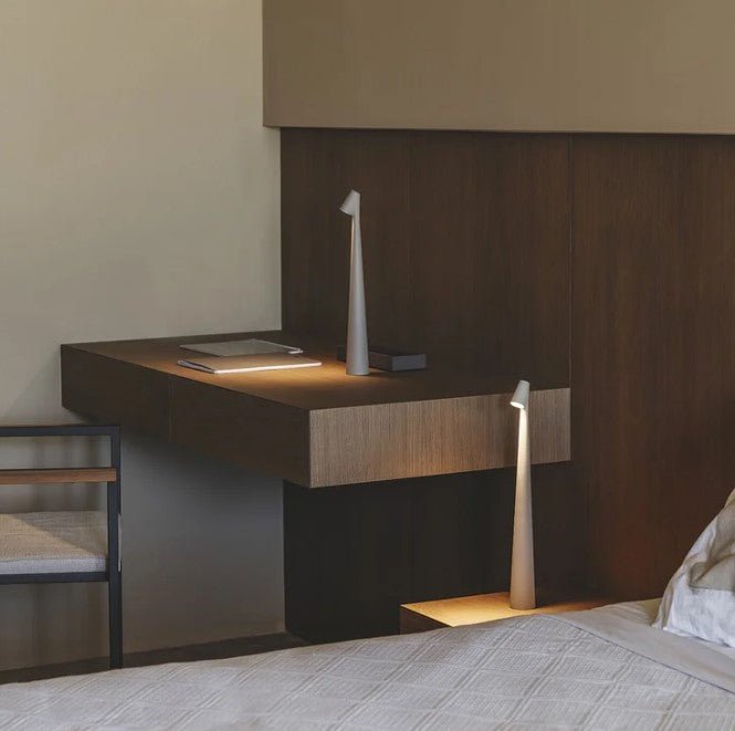Genopladelig LED-bordlampe – ledningsfri, dæmpbar, moderne belysning