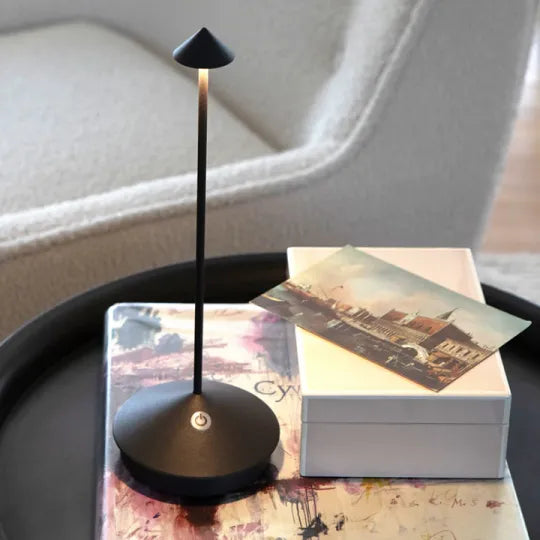 Moderne trådløs LED-bordlampe - Elegant og alsidig