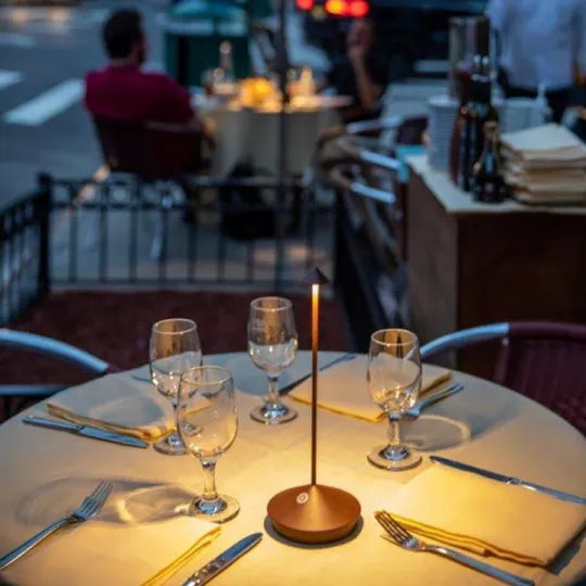 Moderne trådløs LED-bordlampe - Elegant og alsidig