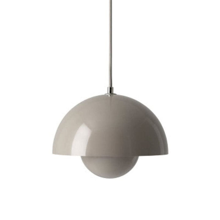 https://cdn.shopify.com/s/files/1/0575/0731/5784/files/moderne-hvid-flowerpot-loftslampe-med-skandinavisk-design-justerbar-hojde-og-led-haengende-fra-loftet-28.jpg?v=1750120224