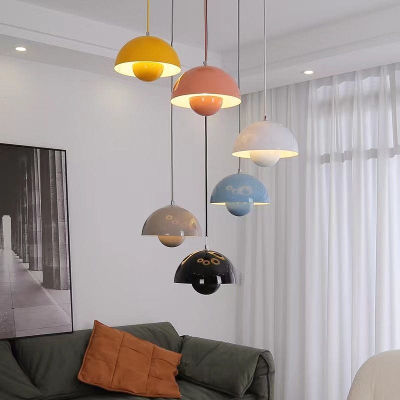 https://cdn.shopify.com/s/files/1/0575/0731/5784/files/moderne-hvid-flowerpot-loftslampe-med-skandinavisk-design-justerbar-hojde-og-led-haengende-fra-loftet-8.jpg?v=1750120185