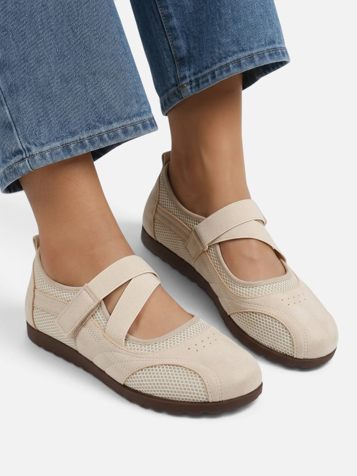 Sneakerina-ballerinaer i mesh med krydsede remme til damer