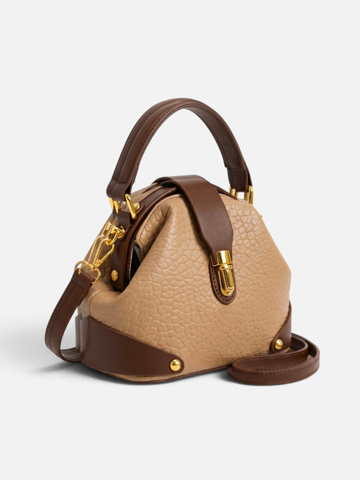 Tofarvet crossbody-taske i kunstlæder med lås til damer