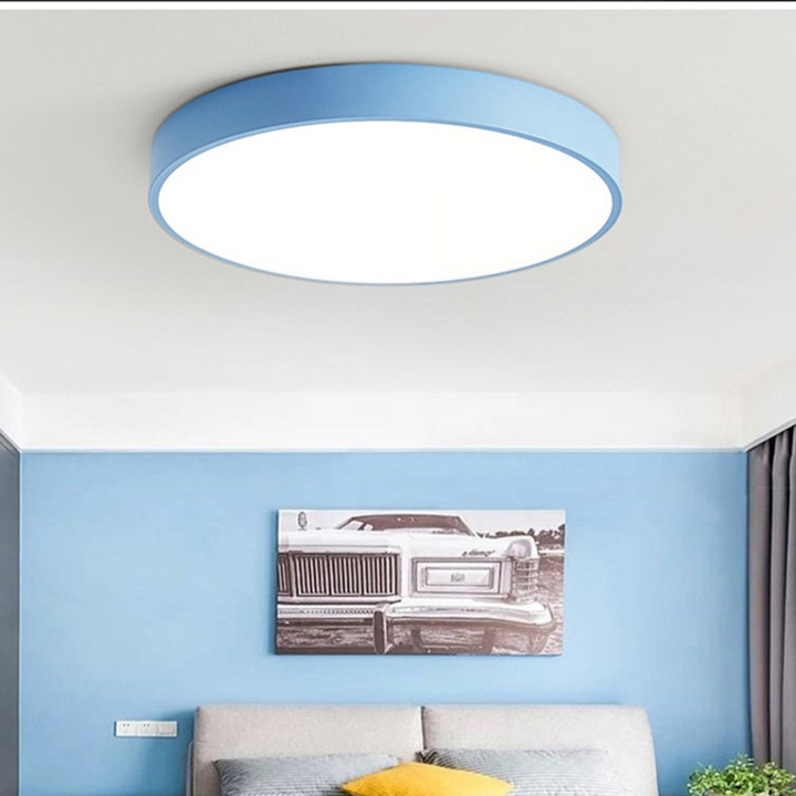 Skandinavisk LED-loftlampe i macaron-form med trædetalje til stue eller soveværelse