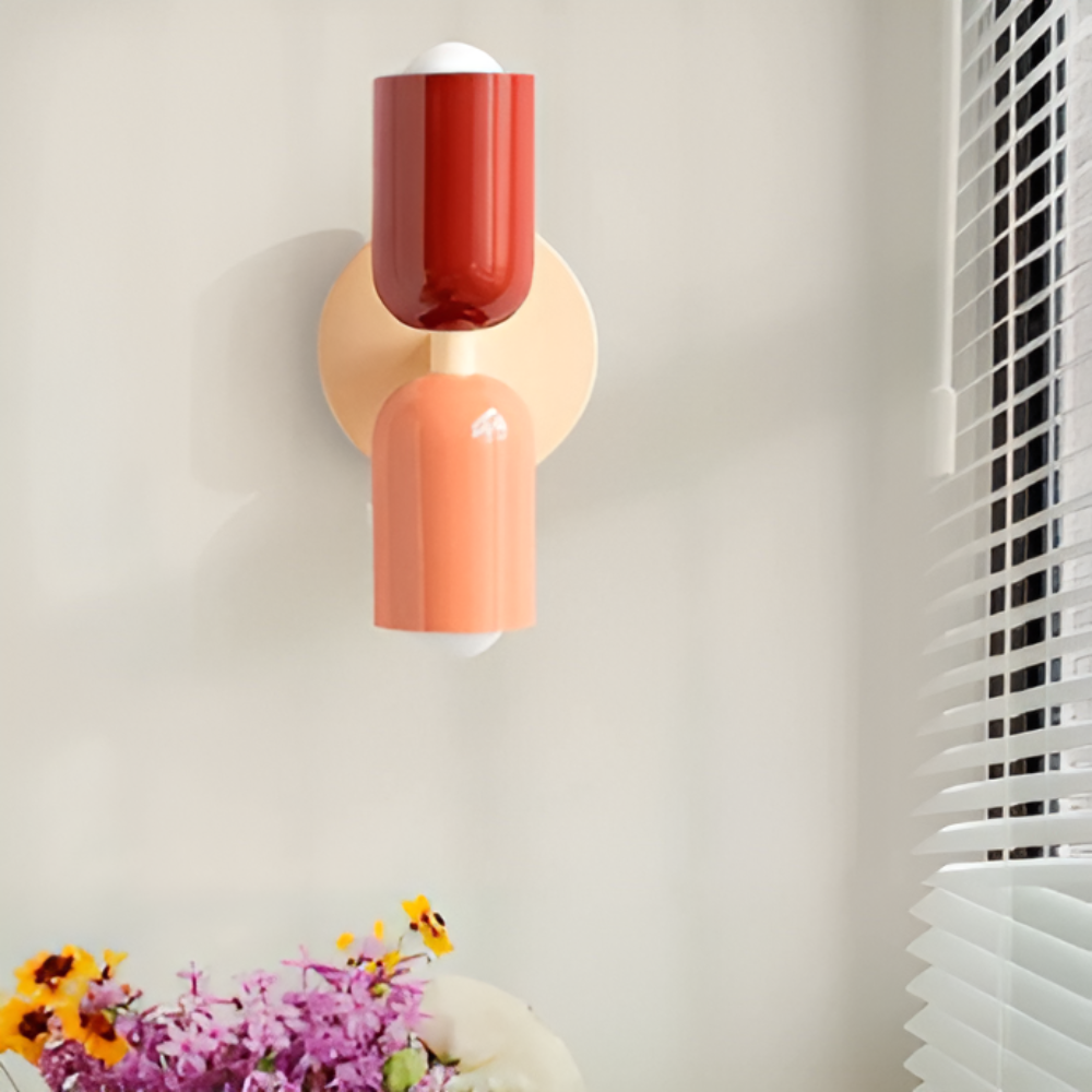 Dobbeltsidet LED-væglampe i nordisk design - moderne belysning til hjemmet