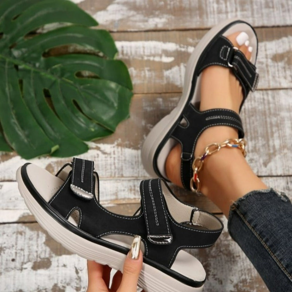 https://cdn.shopify.com/s/files/1/0575/0731/5784/files/ortopaediske-sandaler-med-ergonomisk-design-bred-taboks-og-svangstotte-perfektioneret-for-maksimal-ko-6.jpg?v=1748698297
