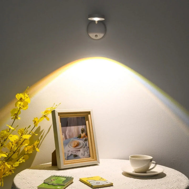 Trådløs spotlampe med bevægelsessensor - LumaFlex