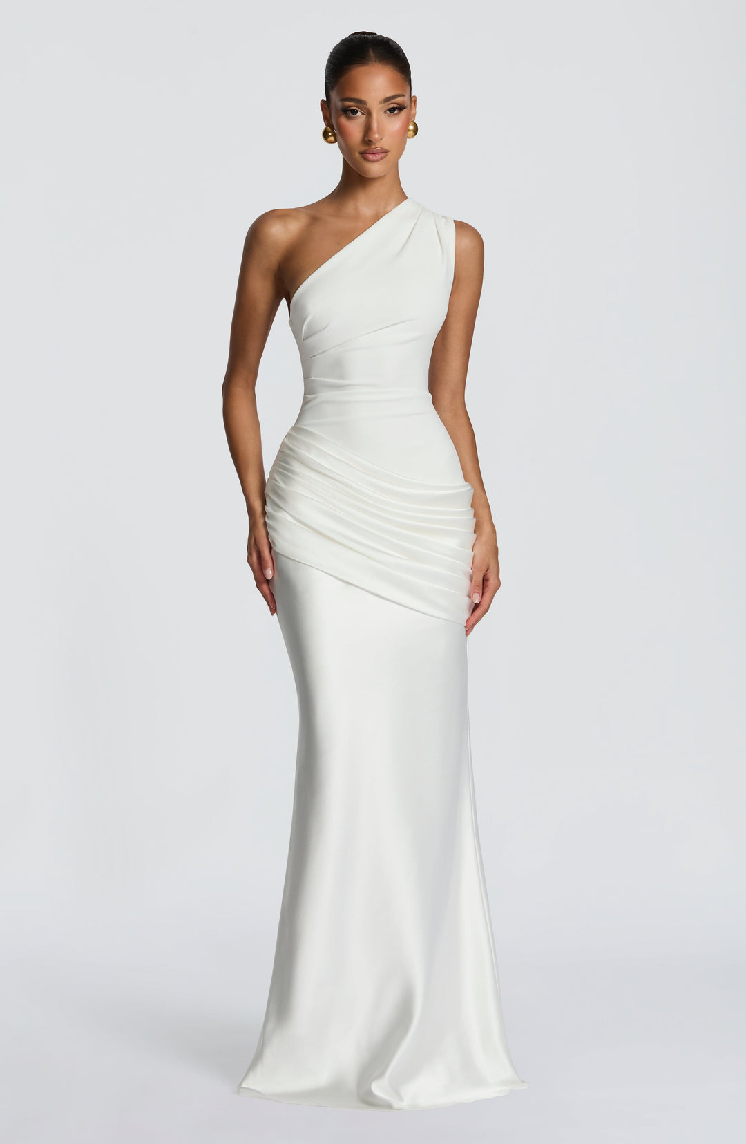 Abbey one-shoulder-maxikjole i satin