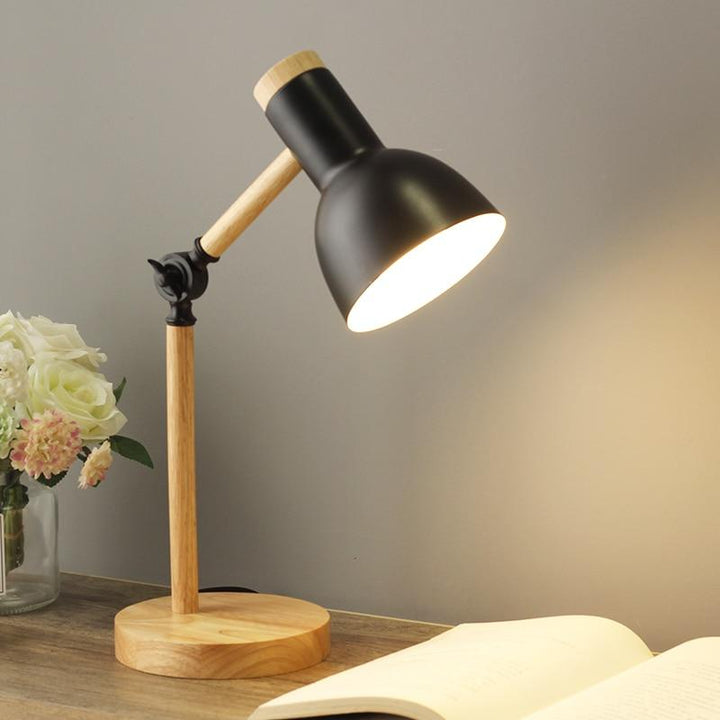 Skandinavisk bordlampe i træ | Minimalistisk design
