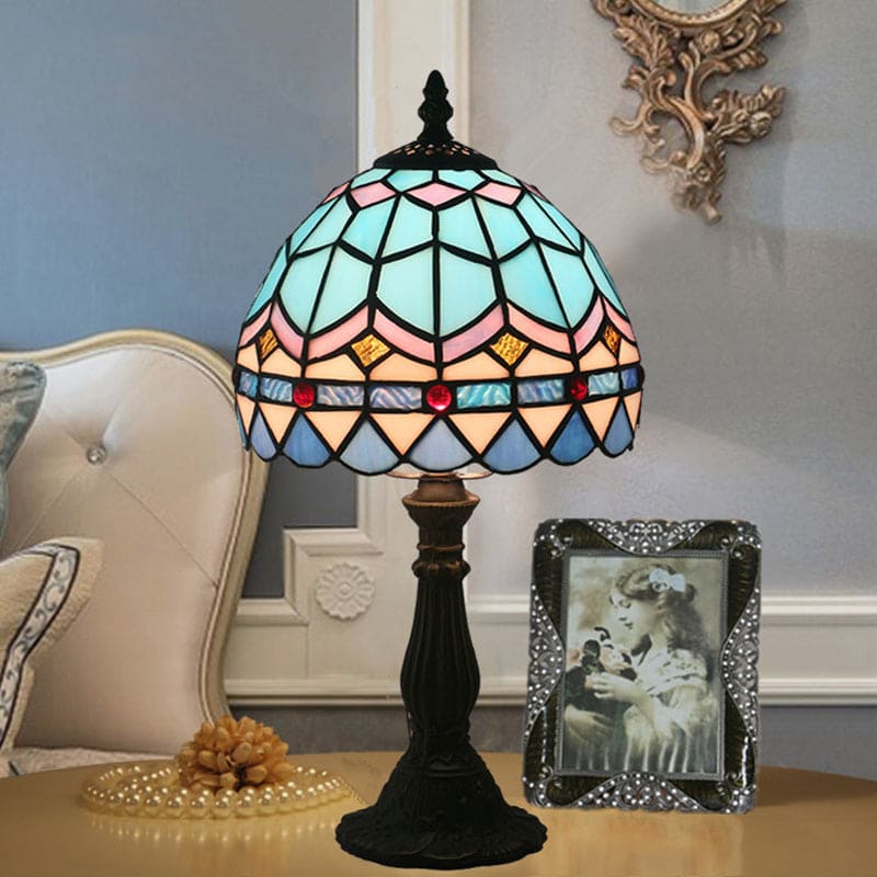 Bordlampe i Tiffany-glas – klassiske linjer i bly