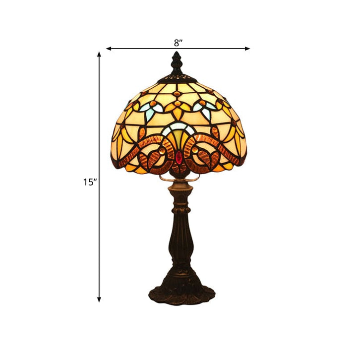 Bordlampe i Tiffany-glas – klassiske linjer i bly