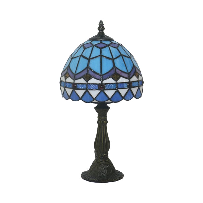 Bordlampe i Tiffany-glas – klassiske linjer i bly
