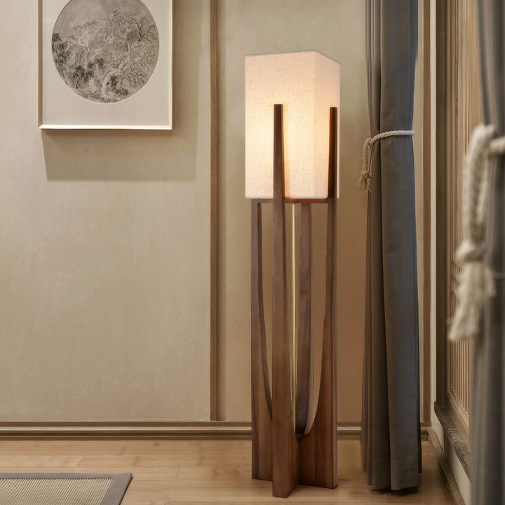 NaraLume gulvlampe i valnød | Minimalistisk og hyggelig