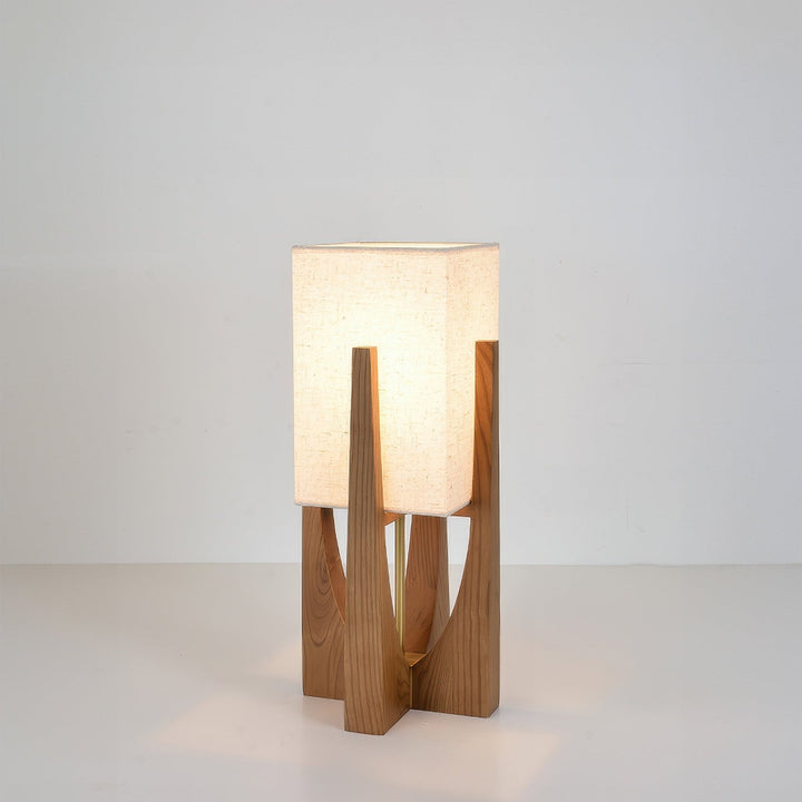 NaraLume gulvlampe i valnød | Minimalistisk og hyggelig