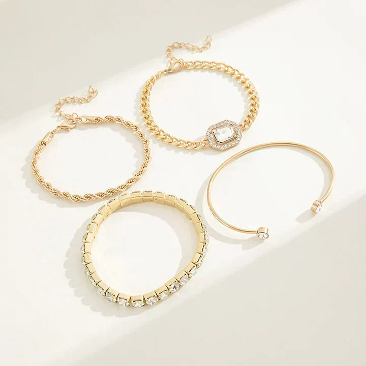 Elegant armbåndssæt i sølv med diskret månemotiv