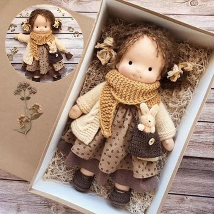 Håndlavet Waldorf-dukke af naturlige materialer – 30 cm høj